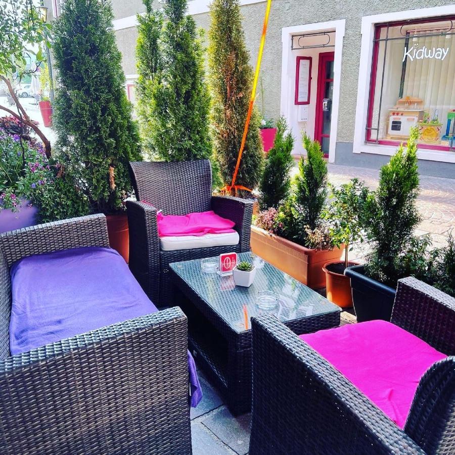 Hostel Lovely Rooms, City Center, Shared Bathroom, Windows To Corridor Φίλλαχ Εξωτερικό φωτογραφία