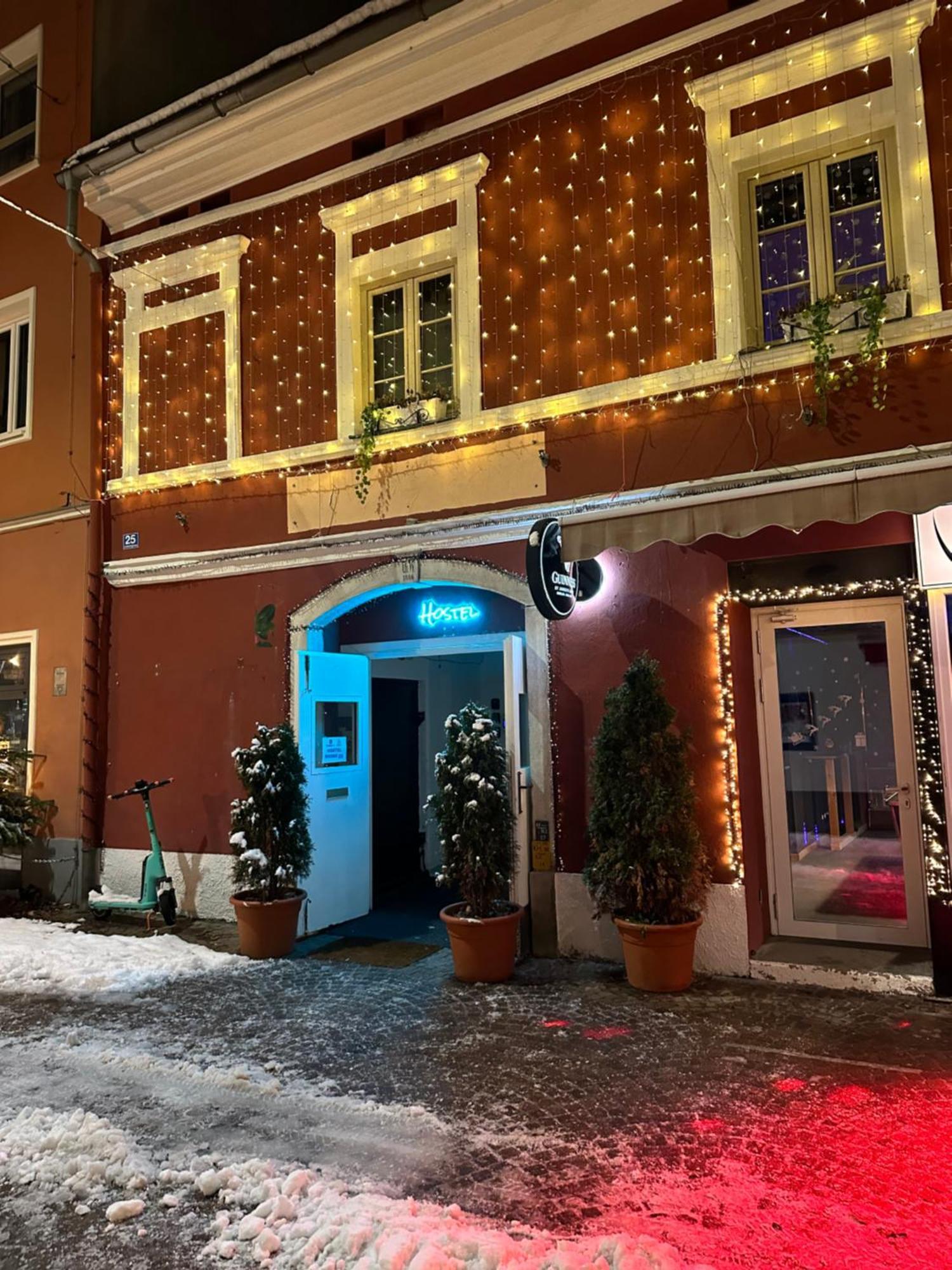 Hostel Lovely Rooms, City Center, Shared Bathroom, Windows To Corridor Φίλλαχ Εξωτερικό φωτογραφία