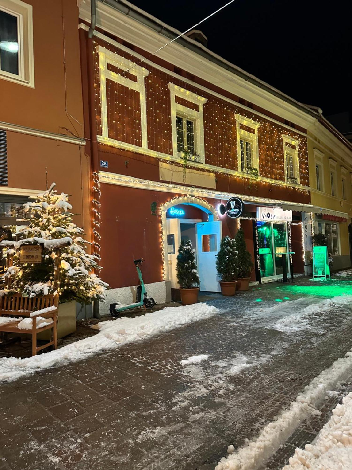 Hostel Lovely Rooms, City Center, Shared Bathroom, Windows To Corridor Φίλλαχ Εξωτερικό φωτογραφία